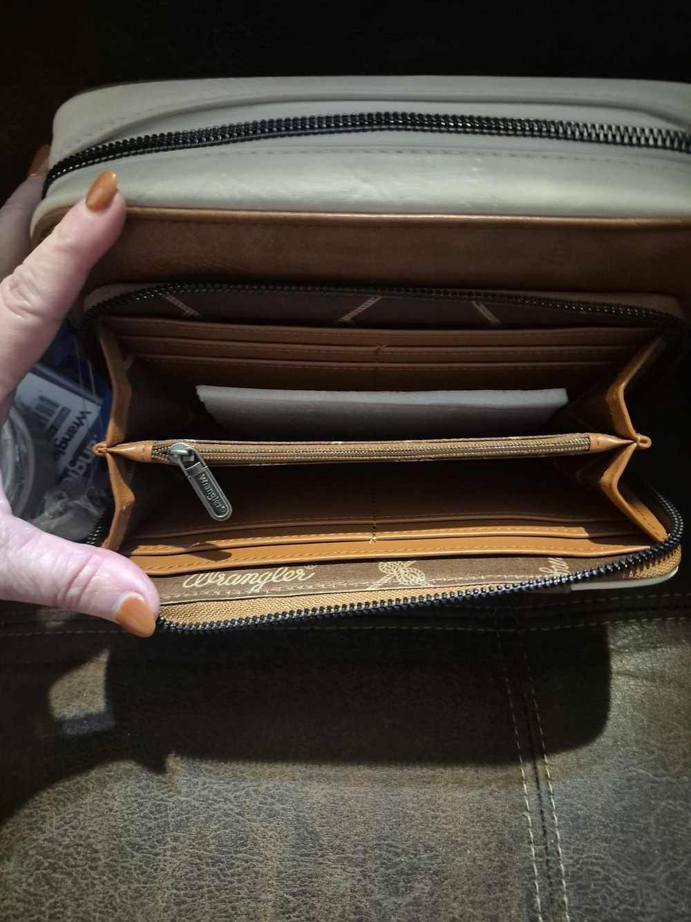 Wrangler Two-Tone Brown & Cream Crossbody Bag - Picture 3 of 8